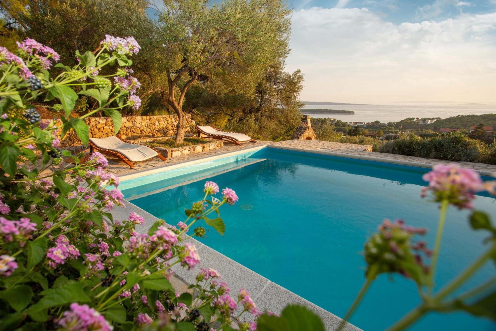 Villa Mora Banjol Exterior photo